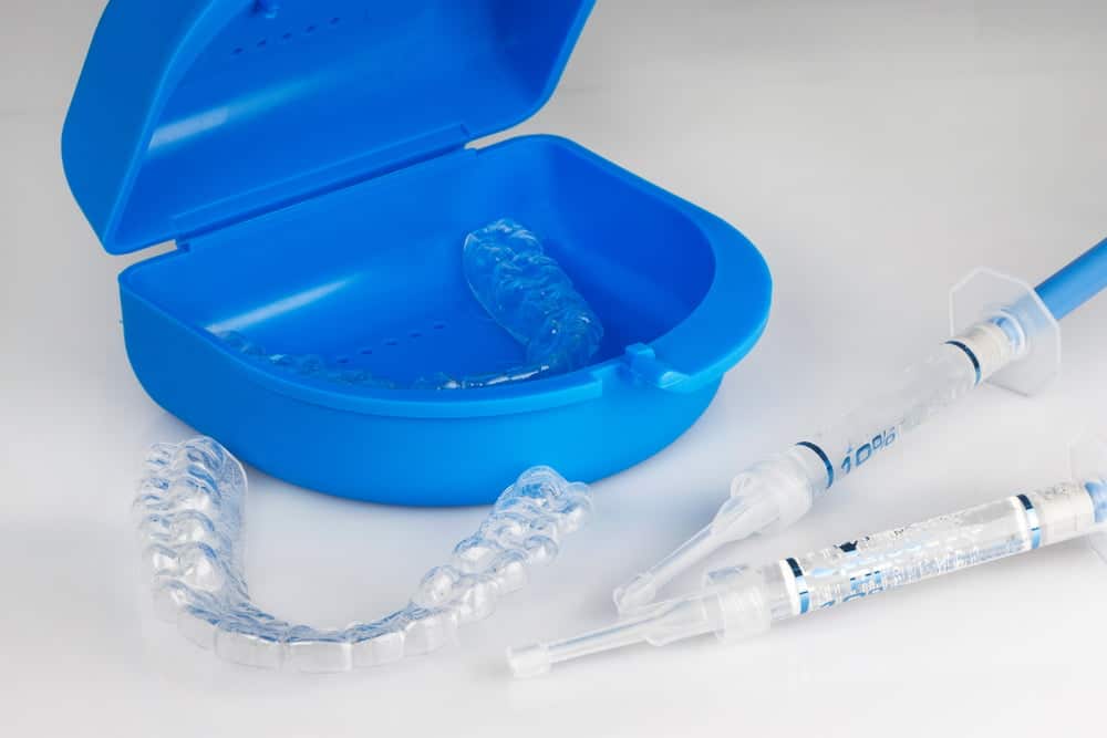 Kit de blanqueamiento dental casero