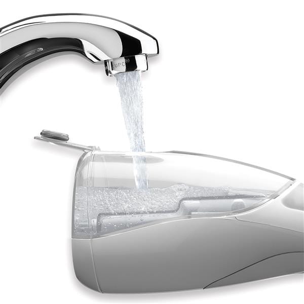 Llenado del depósito del Waterpik Cordless Plus WP-450